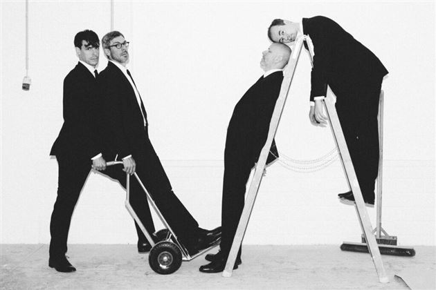 Un logo simple avec l'inscription "KULTURLABOR STROMBOLI". Les lettres sont conçues dans une police moderne et claire.