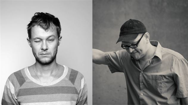 Twee mannen in zwart-witfotografie. De eerste man heeft een sceptische blik, terwijl de tweede man er nadenkend uitziet.