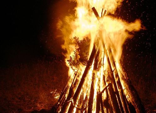 sonnwendfeuer