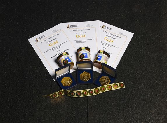 Albert Unterkircher_Prämierung Honig 2025