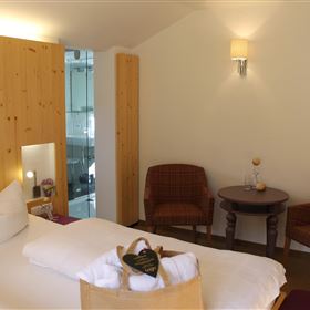 Suite/Familyroom