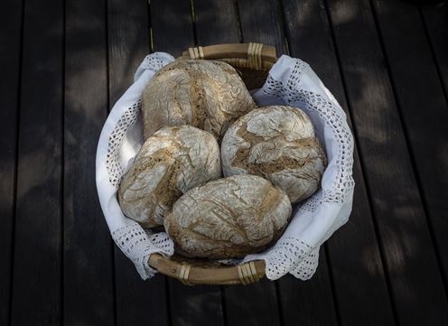 Brotbacken am Bauernhof Absam
