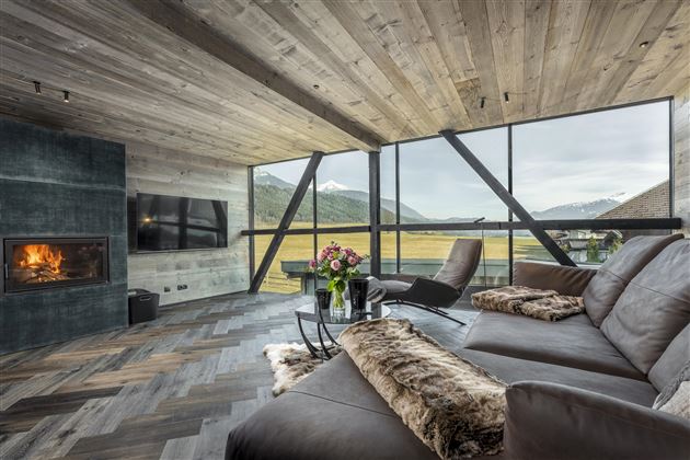 Black Diamond Chalet Mils in Tirol