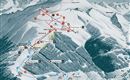 Eine detaillierte Karte des Skigebiets Glungezer mit ausgezeichneten Pisten und Liftanlagen. Die Karte zeigt die verschiedenen Abfahrten und die Umgebung in den Tiroler Alpen.