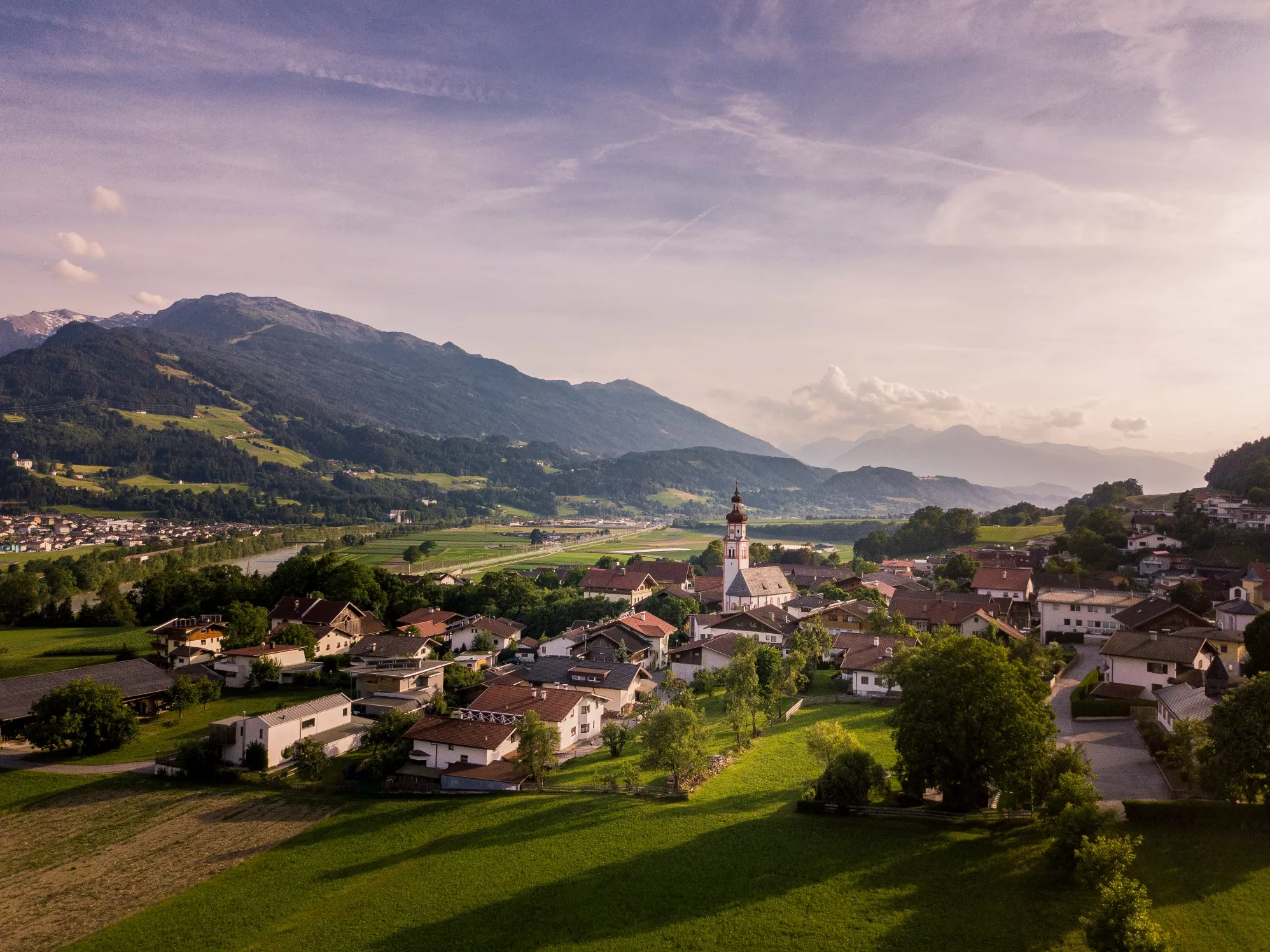 Baumkirchner Tal leichte Wanderung zwischen Mils und Baumkirchen, Tirol