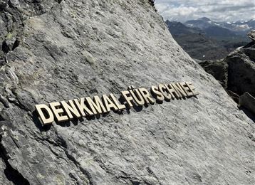 Denkmal für Schnee