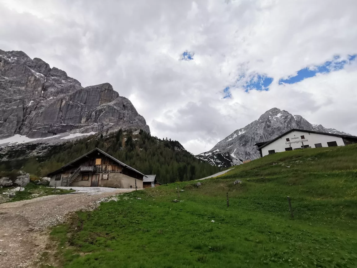 Durch das Halltal zur Hallerangeralm und zum Hallerangerhaus