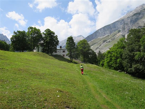 Peu avant St. Magdalena. Au fond, le Großer et le Kleiner Lafatscher.